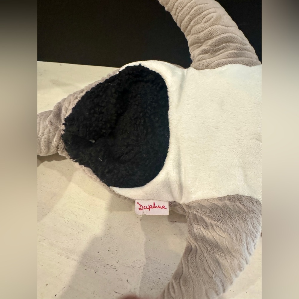 Daphne's Shark Golf Headcover. - Picture 2 of 2